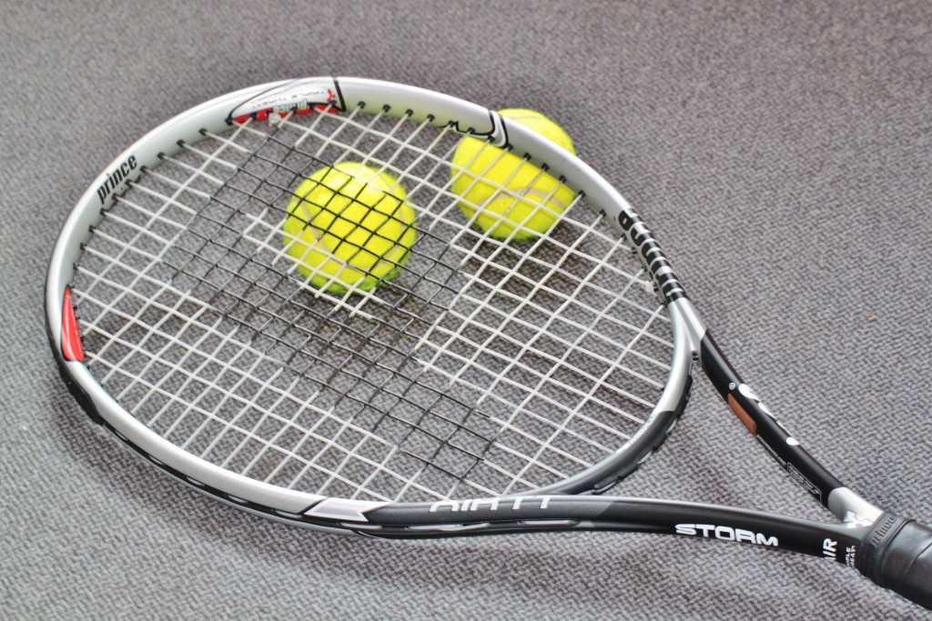 tennis-453505_1920